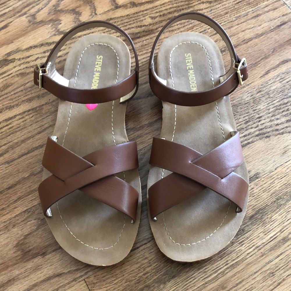 Like New - Girl’s Steve Madden Leather Sandals